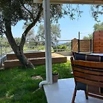 Ipsia Apartments